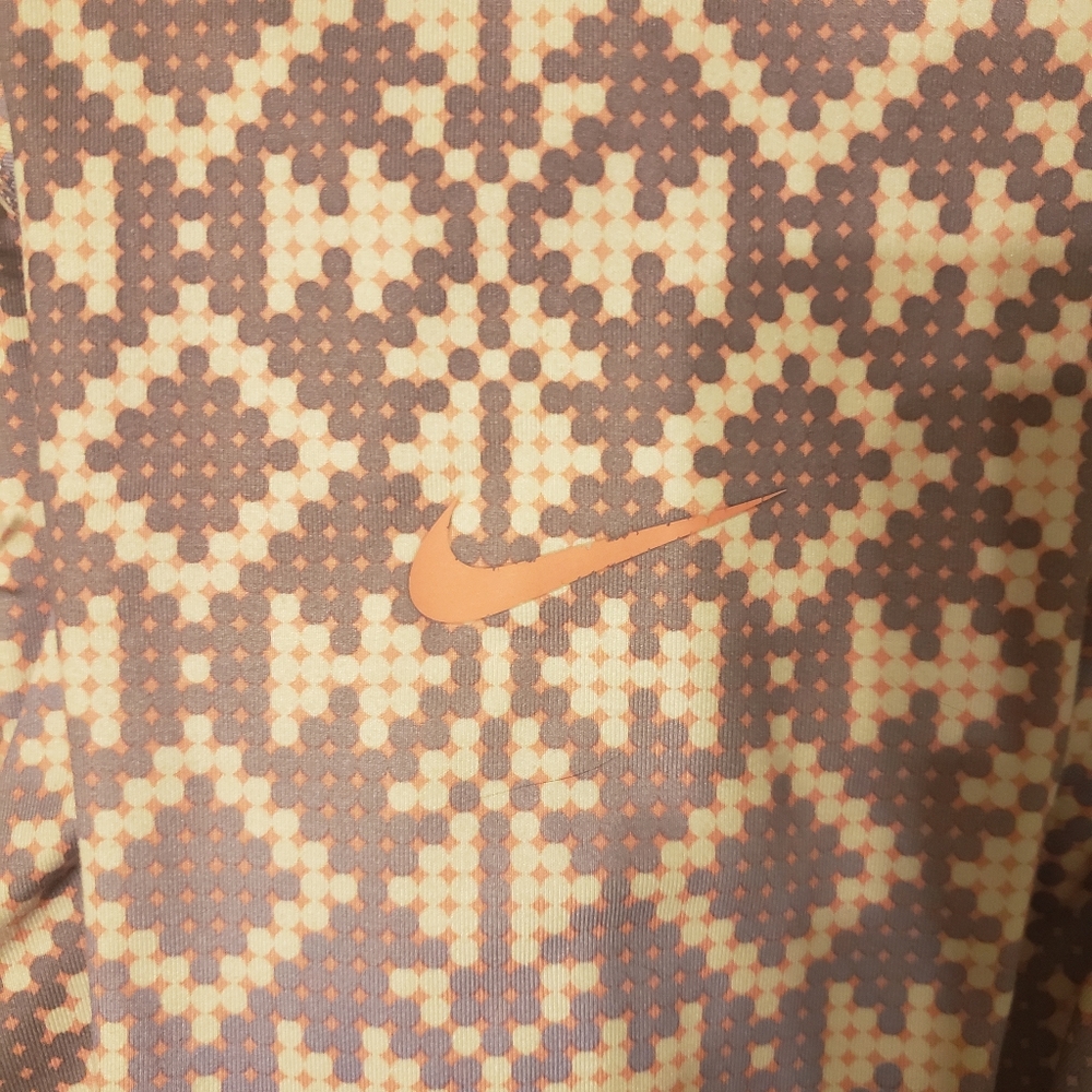 Aztec Pattern Nike Pro - Picture 4 of 5